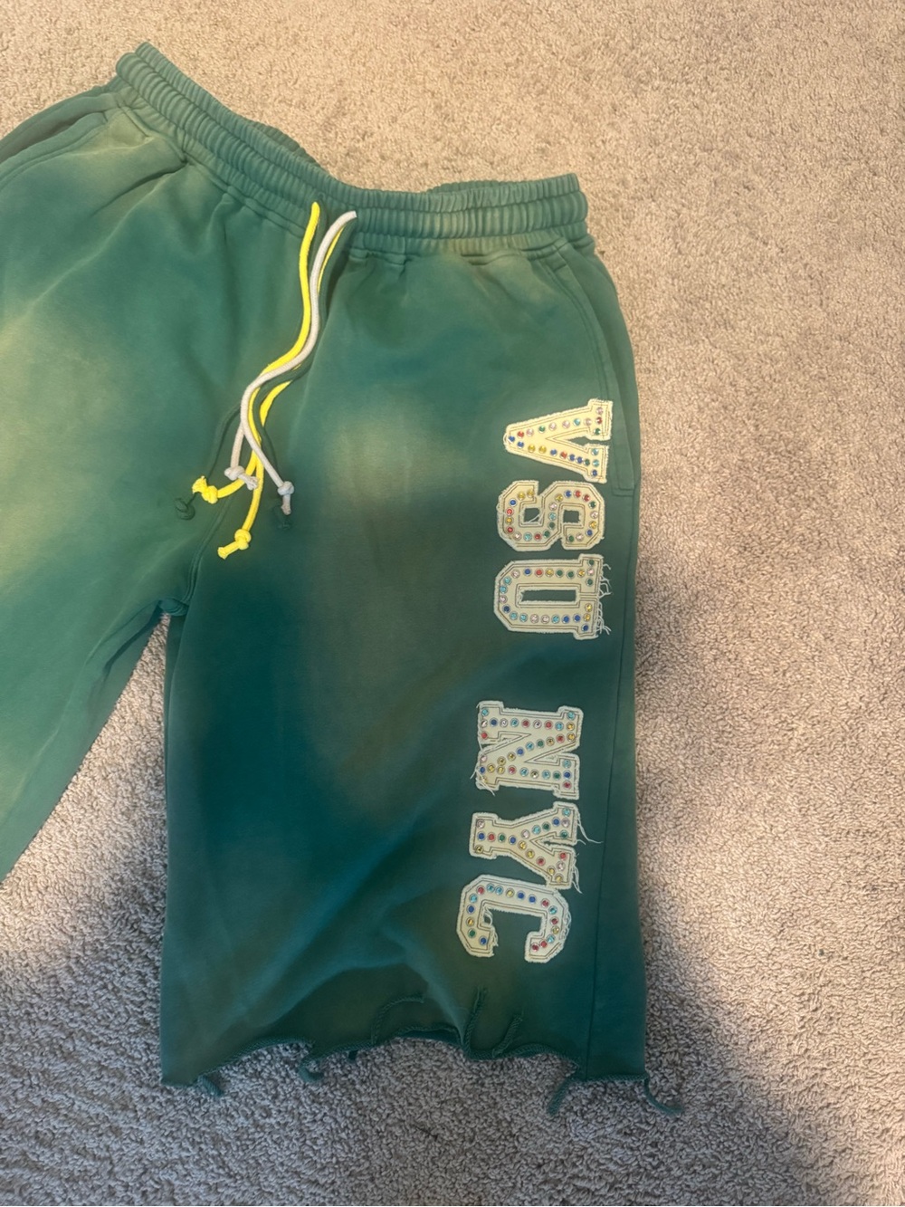 VALE FOREVER 3/4 Sweatshorts - Picture 6 of 8